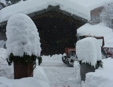 Ancora neve...nostro programma di oggi: spalare la neve